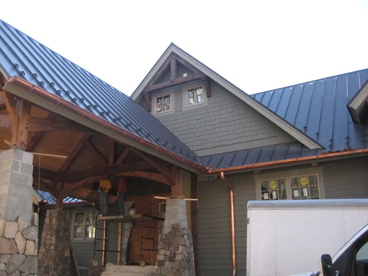 Craftsman Roofing team delivering quality roofing work in Fenwick Crossroads